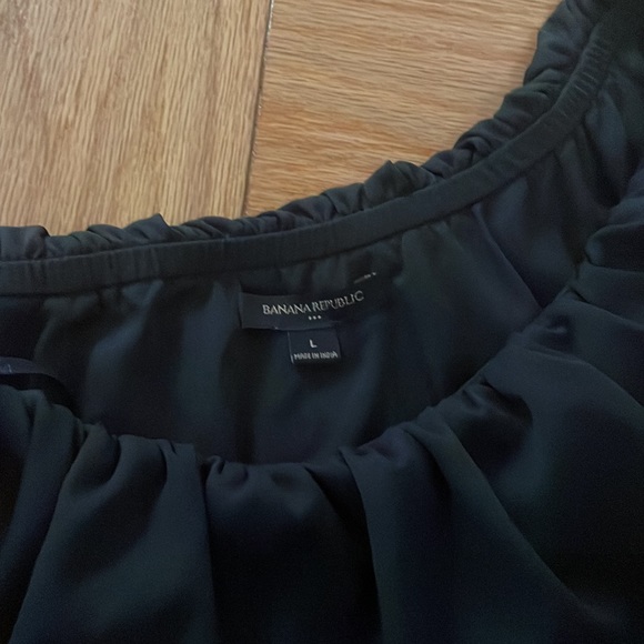 Banana Republic One Shoulder Top - Picture 4 of 5